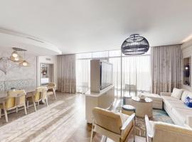 1. Room View (Enter).jpg