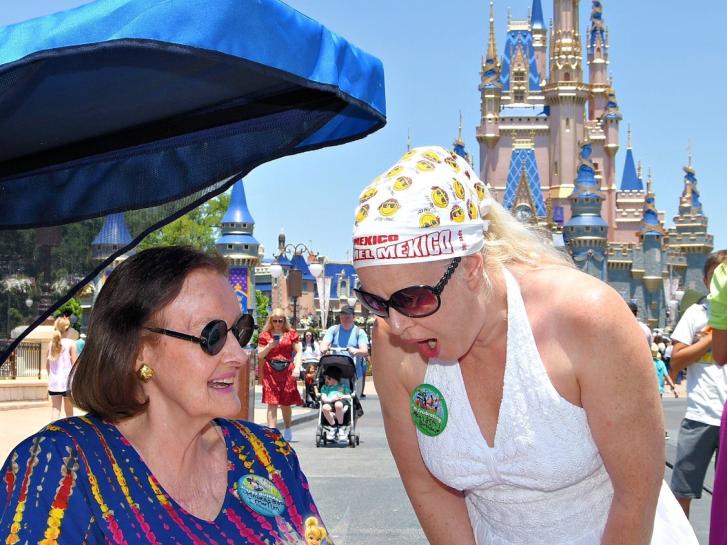 Guest Photo from Lorilee Alexandra Glenat: Guests in front of Cinderella Castle at Magic Kingdom